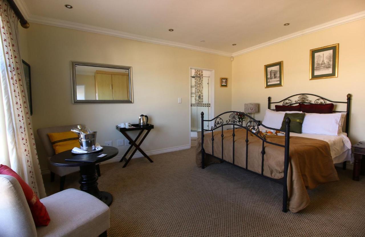 Port House Hotel Bloubergstrand Exterior photo