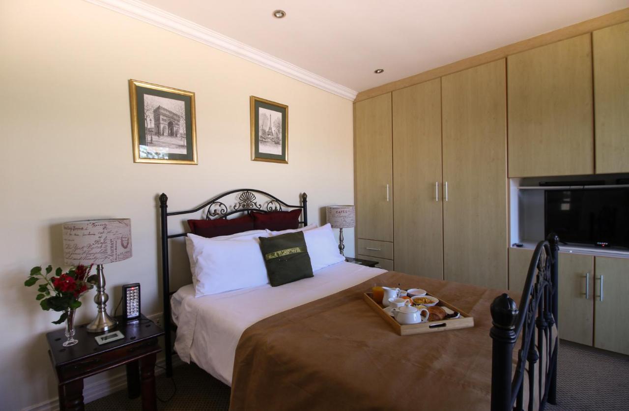 Port House Hotel Bloubergstrand Exterior photo