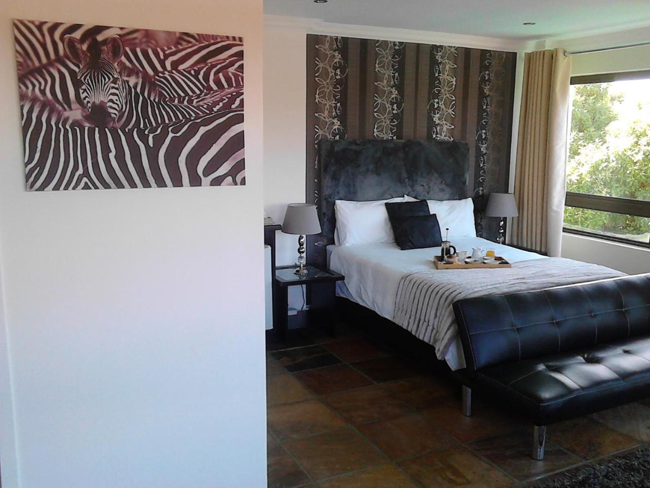 Port House Hotel Bloubergstrand Exterior photo