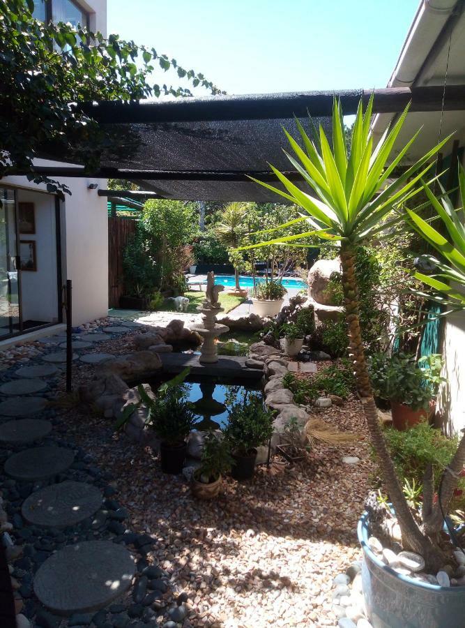 Port House Hotel Bloubergstrand Exterior photo