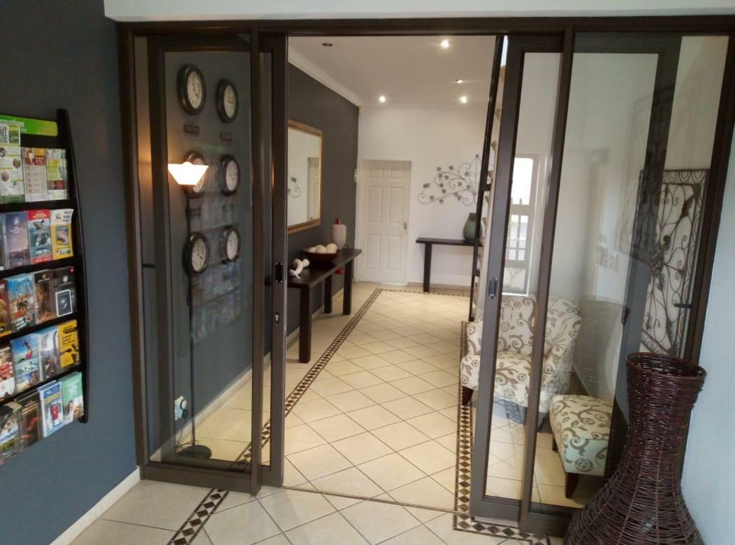 Port House Hotel Bloubergstrand Exterior photo